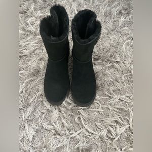 Used Ugg Classic Femme Toggle only few times size 7